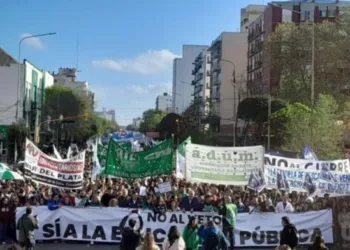 La marcha universitaria tuvo sus réplicas en toda la provincia