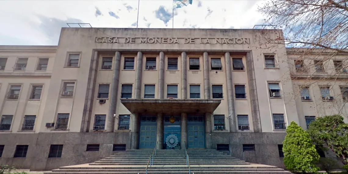Mondino pagó $1.039 millones para pasaportes a la Casa de Moneda una semana antes de anunciar su cierre
