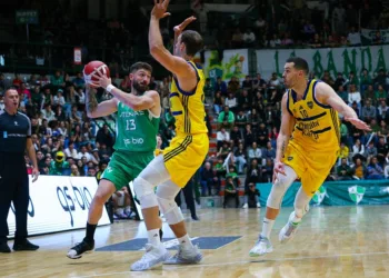 La Liga Nacional levantó el telón con un partido histórico: Boca venció a Atenas en Córdoba