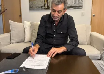 Randazzo renunció al PJ y embistió a Cristina Kirchner