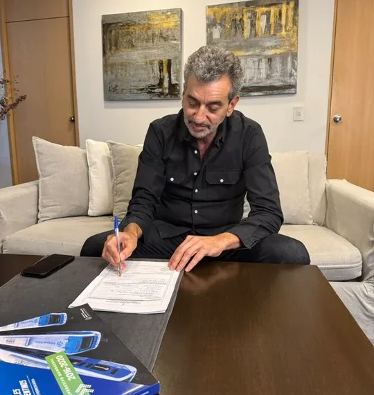Randazzo renunció al PJ y embistió a Cristina Kirchner