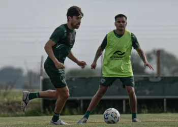 Con el debut de Funes en el banco, Sarmiento visita hoy a Newell´s