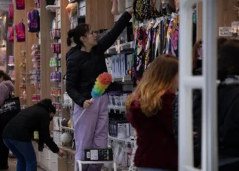 Pymes: las ventas minoristas cayeron 5,2% en septiembre, -15% en lo que va del año