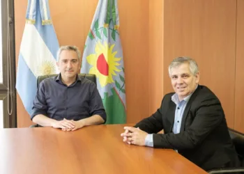 Britos se reunió con Larroque, para  abordar la situación social del Distrito