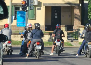 En dos meses, el promedio de uso del casco en los motociclistas creció un 20 %