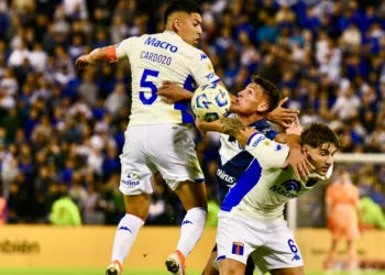 Vélez derrotó a Tigre y se reafirma como puntero de la Liga Profesional