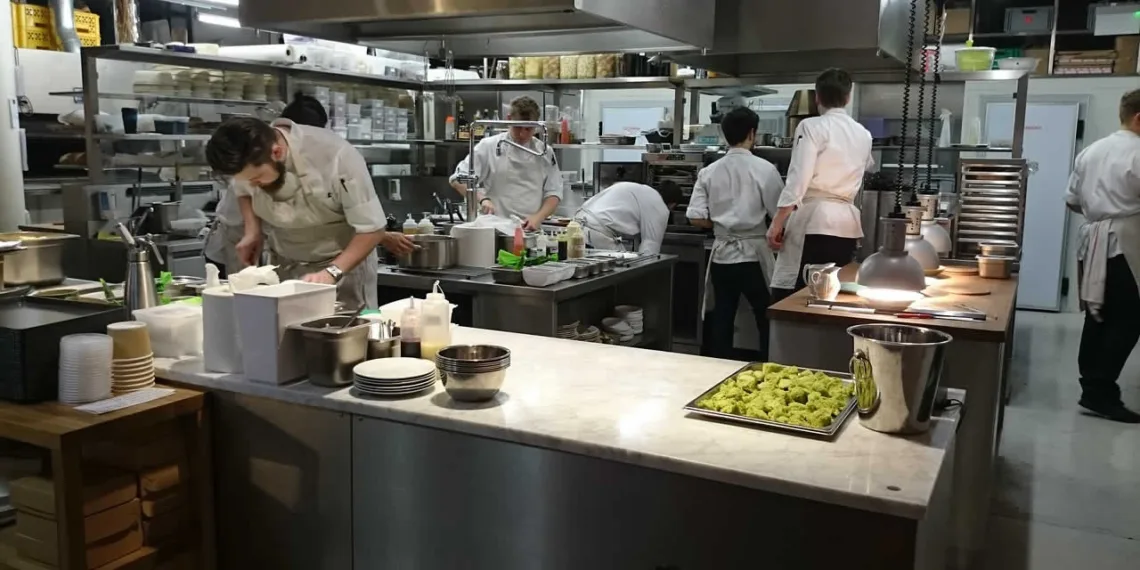 Falta personal para empleos en gastronomía y en mecánica en Junín