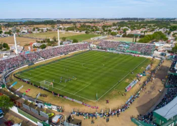 Sarmiento y otra cita con la historia: recibe a Boca