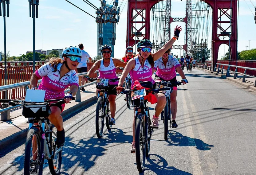 Ciclistas juninenses cruzaron el túnel subfluvial Santa Fe-Paraná