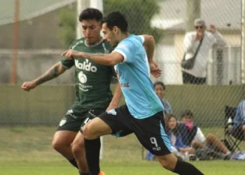 Defensa y Sarmiento, obligados a ganar para meterle presión al puntero