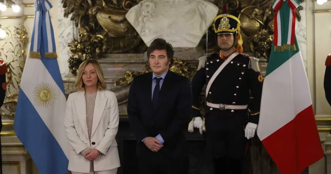 Ante Meloni, Milei propuso consolidar «una alianza de naciones libres contra la tiranía y la miseria»