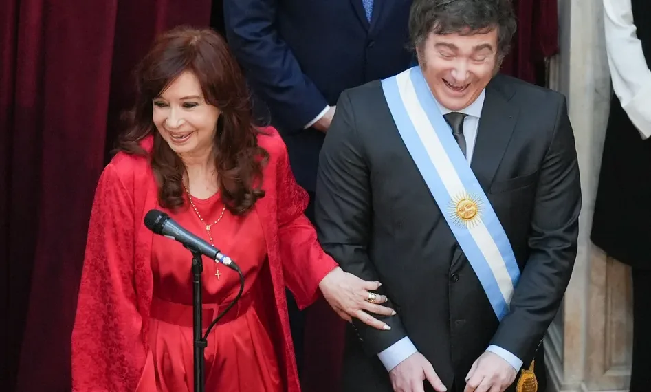 El Gobierno dio de baja la jubilación y la pensión de privilegio que percibe Cristina Kirchner