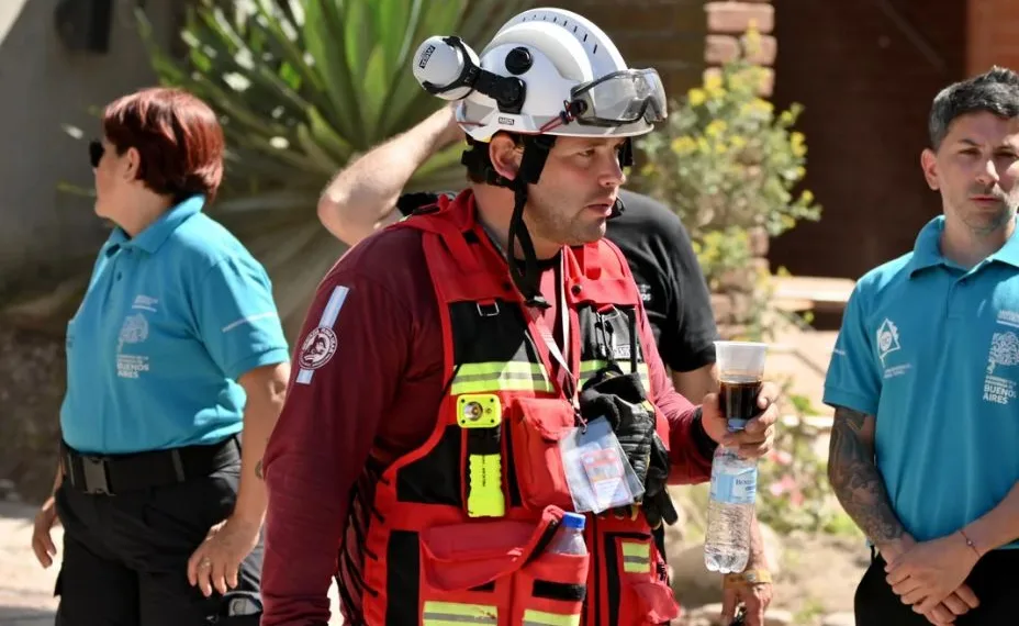 Se complicaron las tareas de rescate en el derrumbe de Villa Gesell