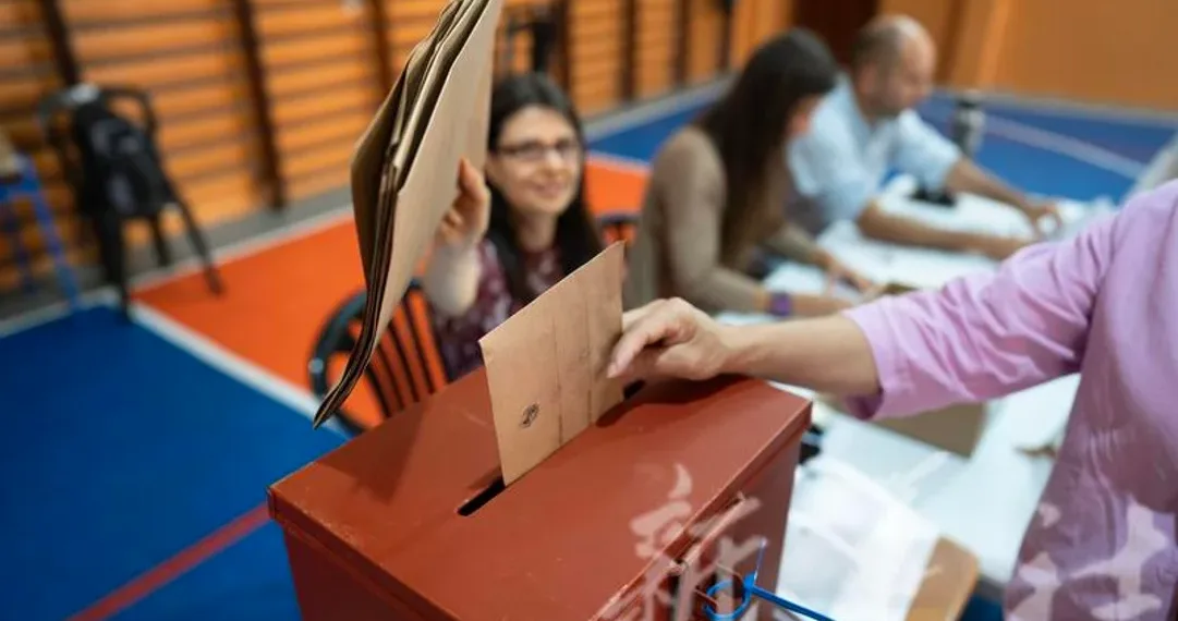 Cerraron los comicios en Uruguay: expectativa por los resultados del balotaje entre Orsi y Delgado