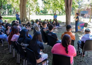 Alumnos de la Secundaria Agraria N°1 recibieron una charla sobre compostaje