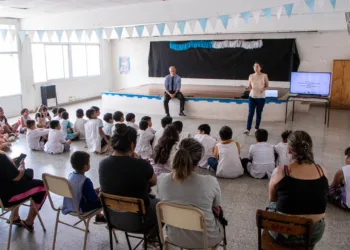 Promueven la educación segura en redes sociales y uso de tecnología