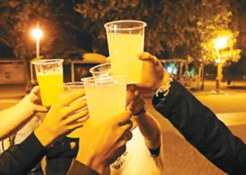 Consumos peligrosos: el 56% de los adolescentes bonaerenses de entre 12 y 15 años ya probó alcohol
