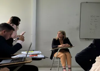 Convocan a participar en calidad de jurado de un simulacro de juicio