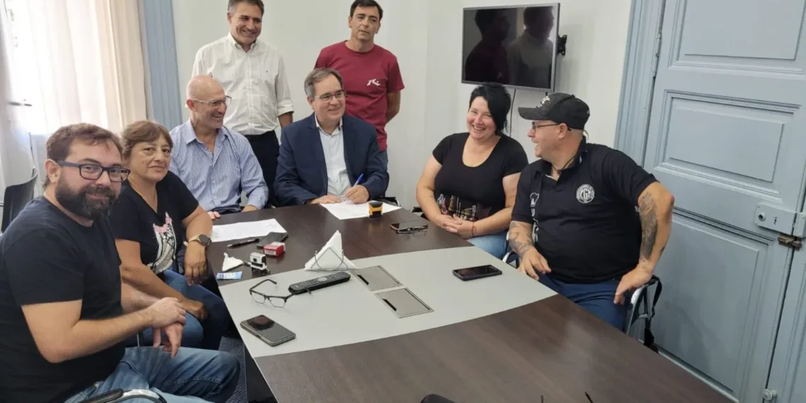 Importante acuerdo paritario para los empleados municipales de General Pinto