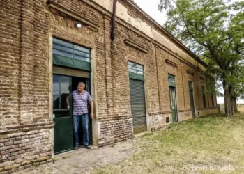 El pueblo fantasma bonaerense que tiene solo un habitante y un almacén de ramos generales