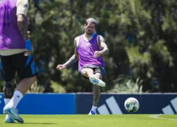 La Selección argentina tuvo su último entrenamiento antes de viajar a Paraguay: quiénes van a ser los titulares
