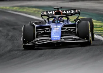 Colapinto finalizó duodécimo en la carrera Sprint previa al Gran Premio de Brasil