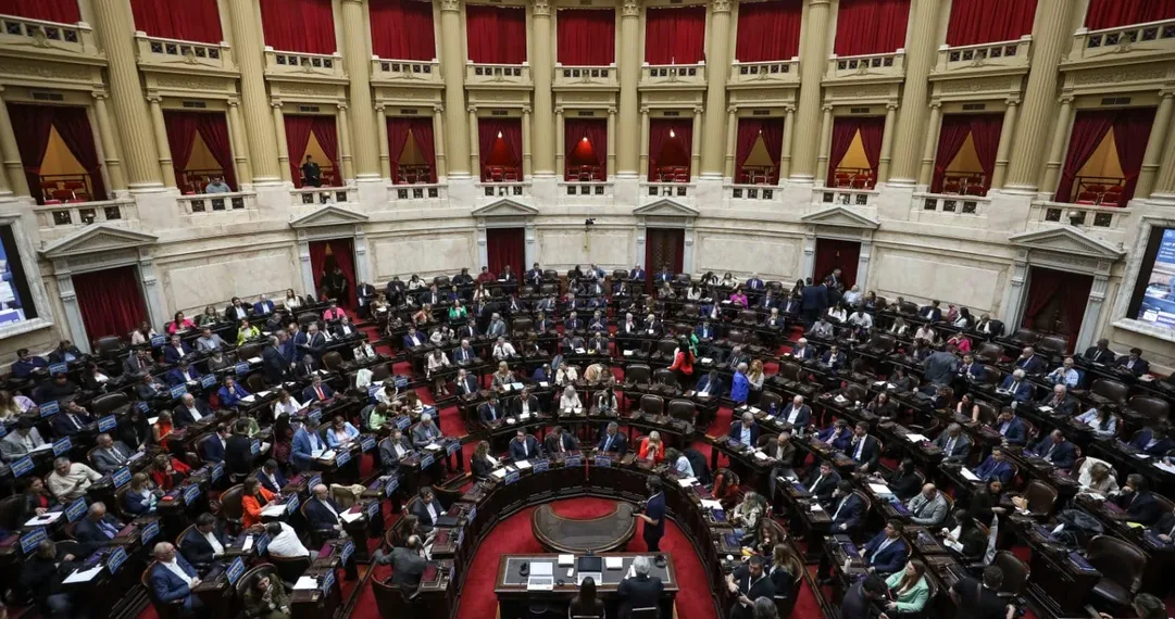 Límites a los DNU: el oficialismo busca impedir la sesión, pero los opositores dicen tener los votos