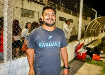 Rivadavia (J) y Mascherano empezaron con el pie derecho
