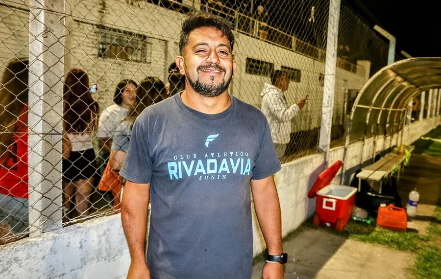 Rivadavia (J) y Mascherano empezaron con el pie derecho