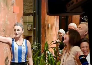 Luciana Aymar ya tiene su escultura en Rosario