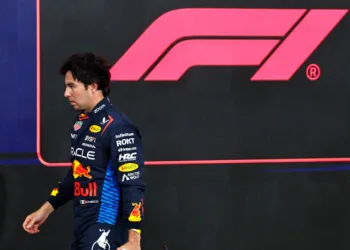¿Chance para Colapinto?: Red Bull despidió a Checo Pérez