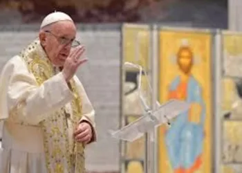 El Papa en su mensaje Urbi et Orbi pidió «que se callen las armas»