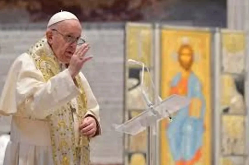 El Papa en su mensaje Urbi et Orbi pidió «que se callen las armas»