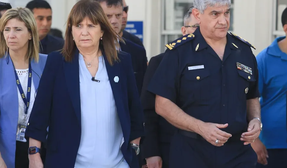 El jefe de la Policía Federal usó un avión de la fuerza para llevar a familiares a su casamiento en Corrientes