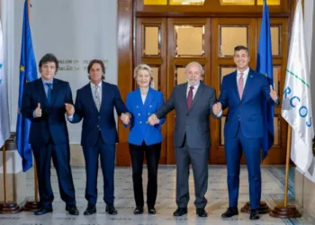 Tras 25 años de negociaciones, se logró el acuerdo que habilita zona de libre comercio con 700 millones de consumidores