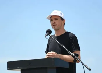 Desde Provincia advierten que eliminar el Impuesto País «fomenta el turismo emisivo»