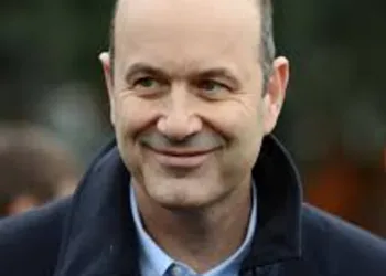 Empresas públicas deberán tomar examen previo a la contratación de su personal