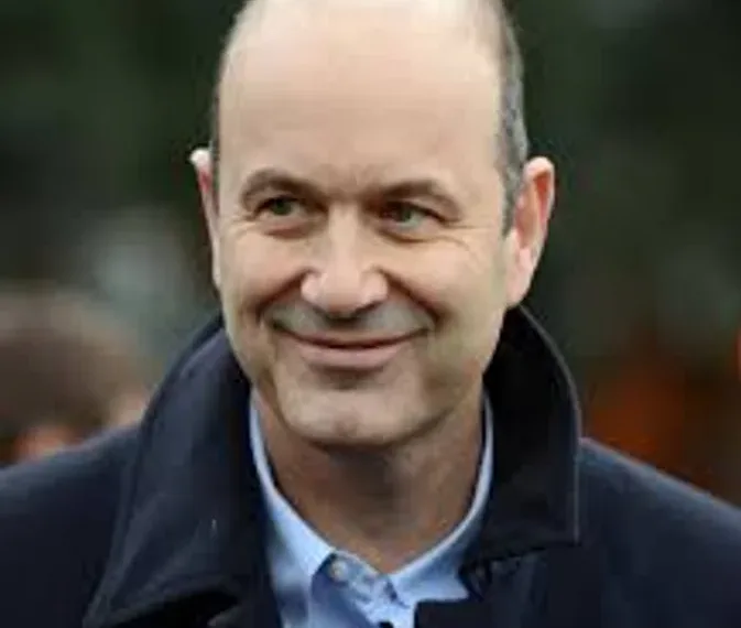 Empresas públicas deberán tomar examen previo a la contratación de su personal