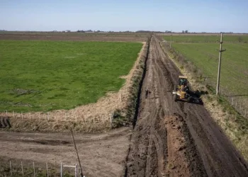 Esponda pidió mayor afectación  de recursos para la red vial del campo