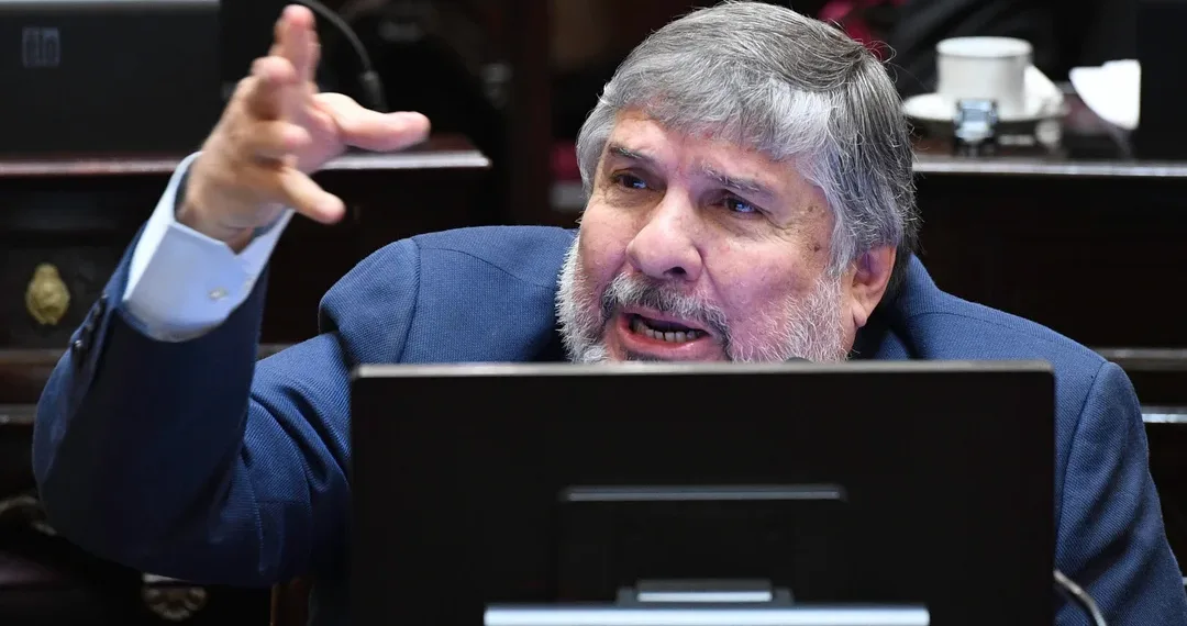 Caso Kueider: el kirchnerismo le solicitó a Villarruel una sesión especial para expulsar al senador