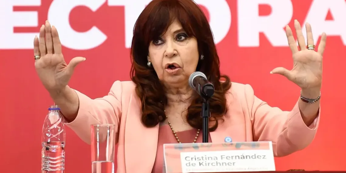 Cristina Kirchner le respondió a Milei y se desligó de Edgardo Kueider: «No te bancás la pelusa»