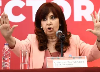 Cristina Kirchner le respondió a Milei y se desligó de Edgardo Kueider: «No te bancás la pelusa»