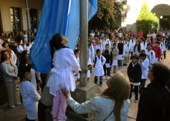 Calendario escolar 2025: todas las fechas de inicio, receso de invierno y cierre de clases por provincia