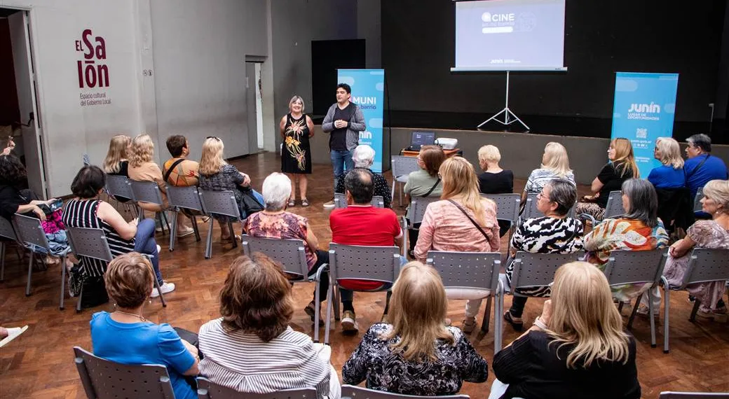 Destacada participación vecinal en el cierre de “El Cine en tu Barrio”