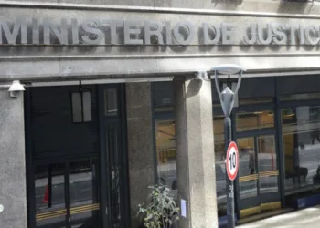 El Gobierno echó a 2.400 empleados del Ministerio de Justicia