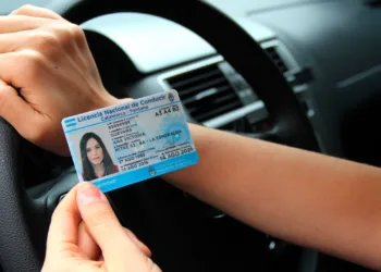 El Gobierno busca extender la duración de las licencias de conducir