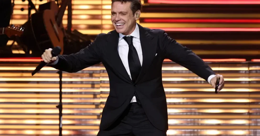 Luis Miguel ganó el premio a la mejor «Gira Latina del Año» en los Billboard Music Awards