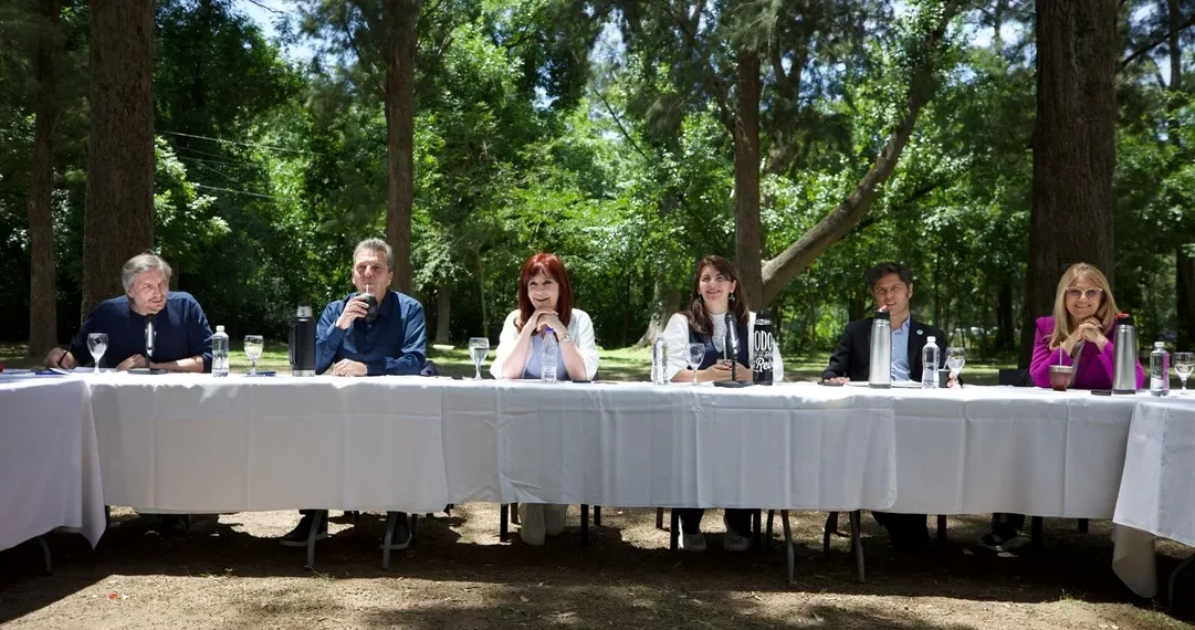 Cristina Kirchner, Sergio Massa y Axel Kicillof encabezan encuentro del PJ en Moreno