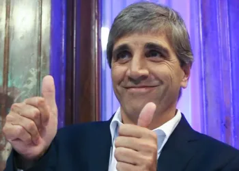 Luis Caputo: «No vamos a devaluar, lo dijimos desde el primer día»