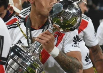 ¿Le buscan reemplazo?: el guiño de la dirigencia de Fiorentina a River por Lucas Martínez Quarta